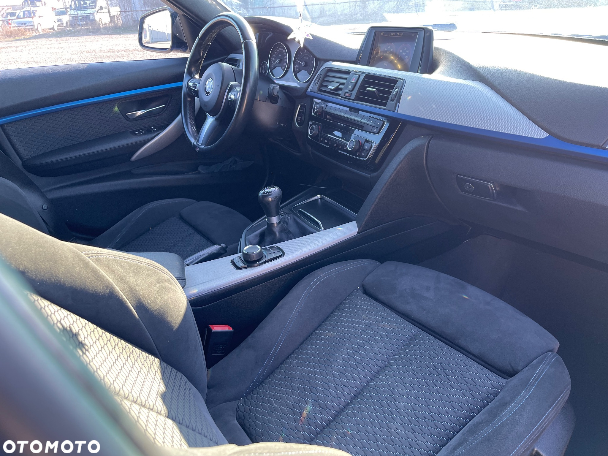 BMW Seria 3 318i Touring M Sport - 26