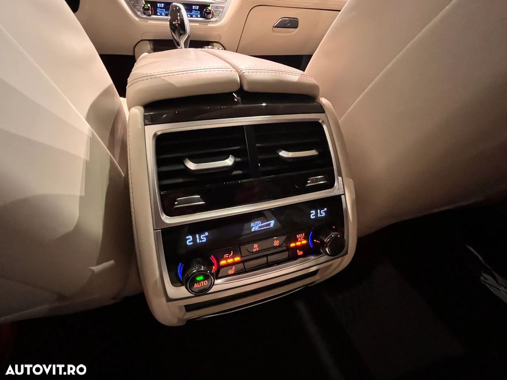 BMW Seria 7 730d xDrive - 35