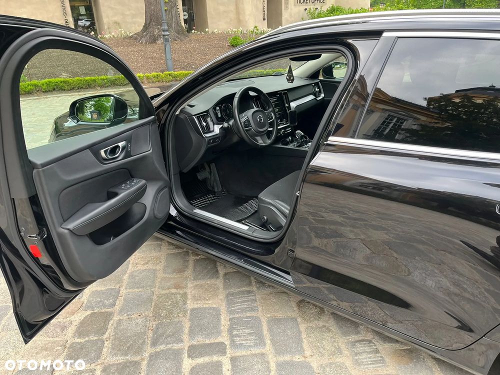 Volvo V60 D3 Momentum Pro - 7