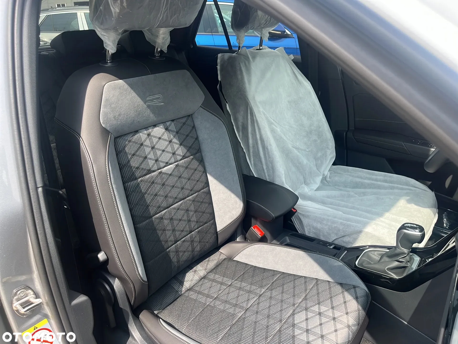 Volkswagen T-Roc 1.5 TSI R-Line Plus DSG - 13