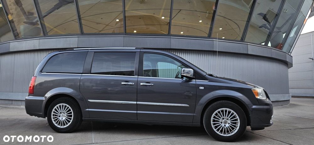 Chrysler Town & Country 3.6 Touring - 5