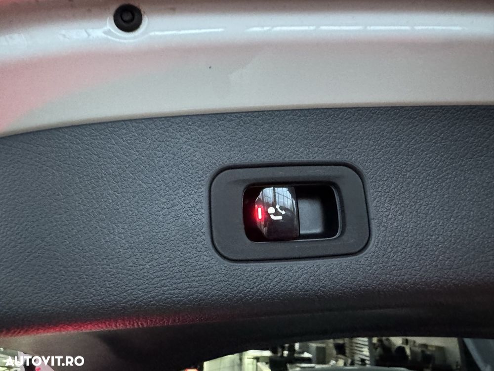 Mercedes-Benz GLC 200 4Matic 9G-TRONIC AMG Line Advanced - 10