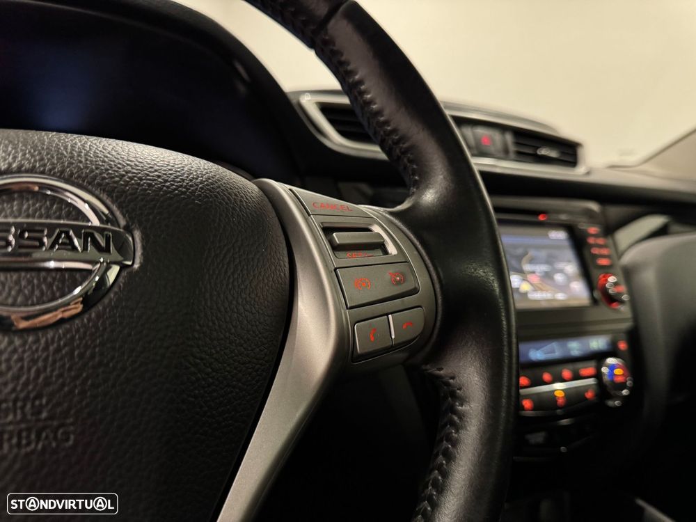 Nissan Qashqai 1.5 dCi N-Connecta 18 - 48