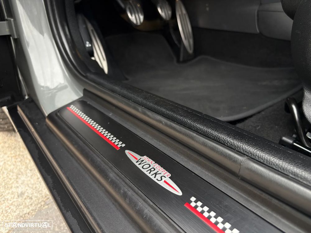 MINI 5 Portas Cooper D - 13