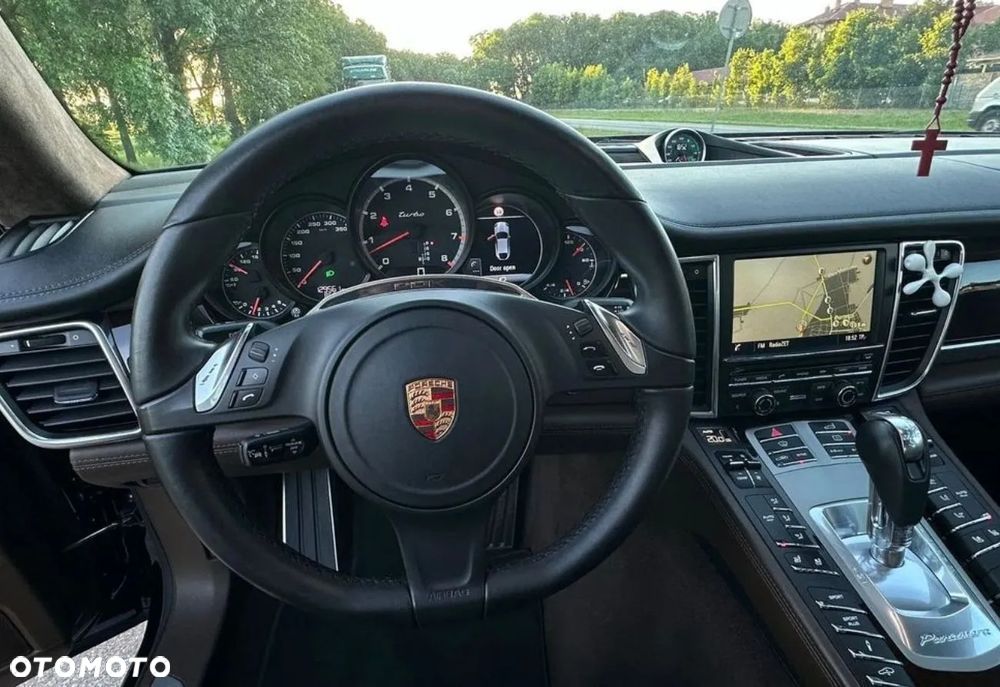 Porsche Panamera Turbo - 5