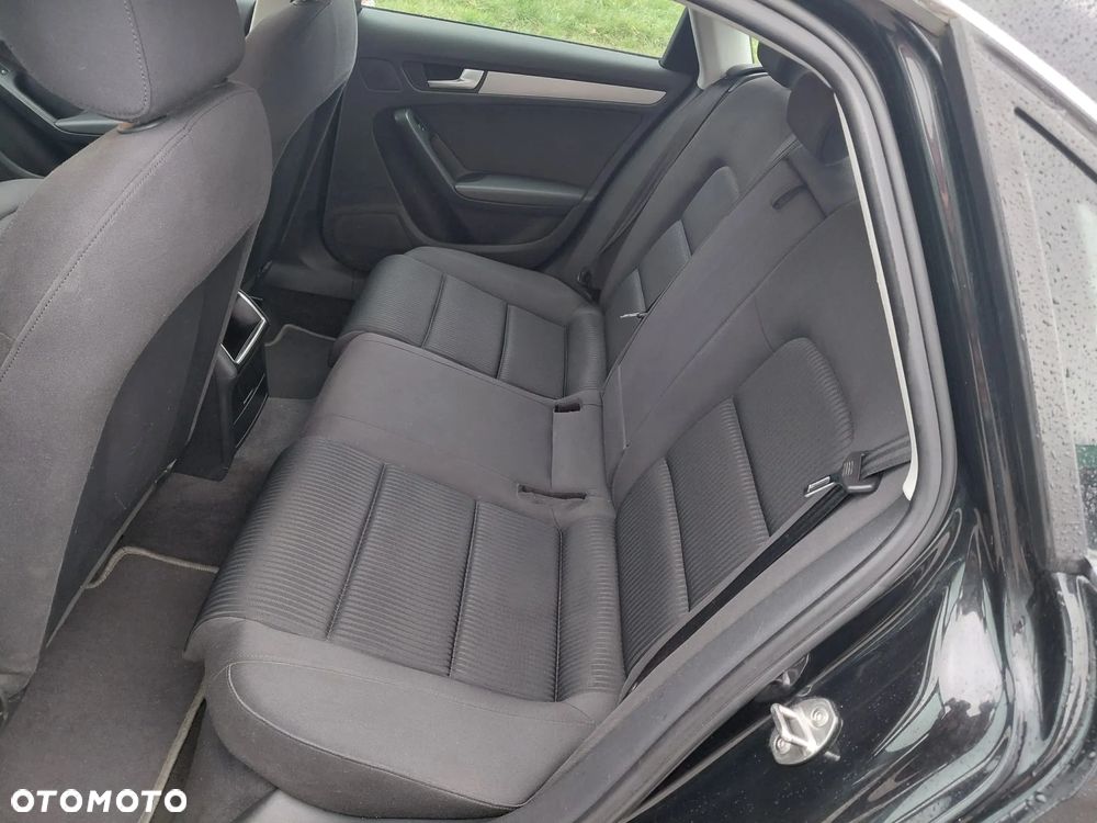 Audi A4 Limousine - 17