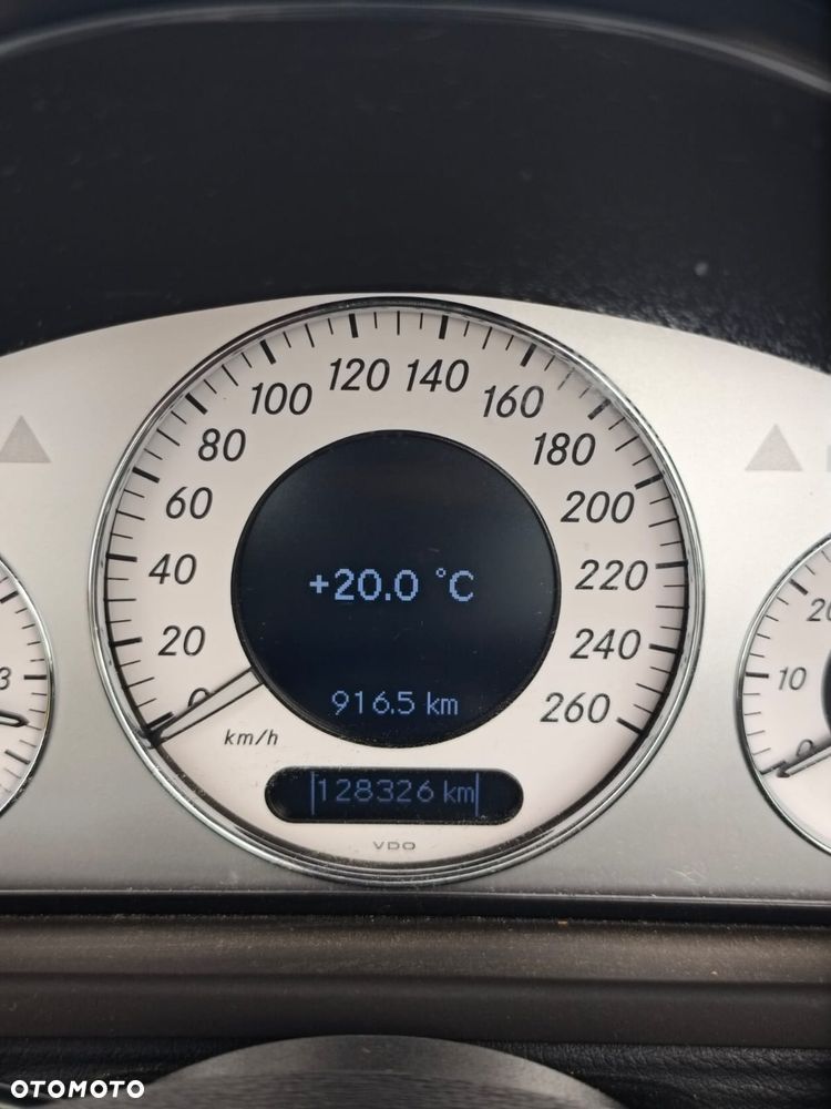 Mercedes-Benz CLK - 10