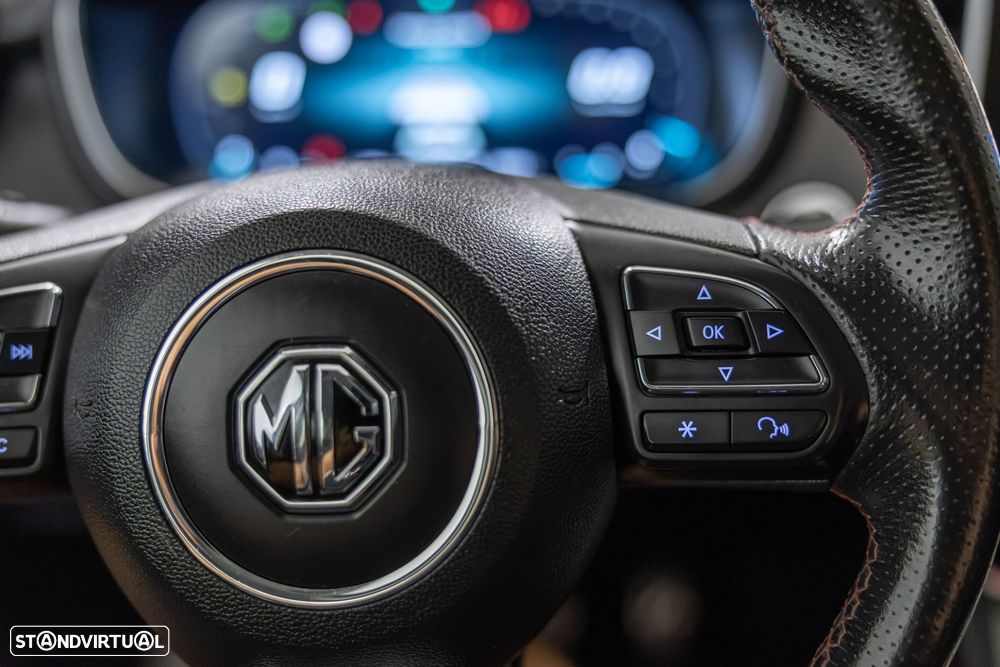 MG HS 1.5 T Luxury AT - 25