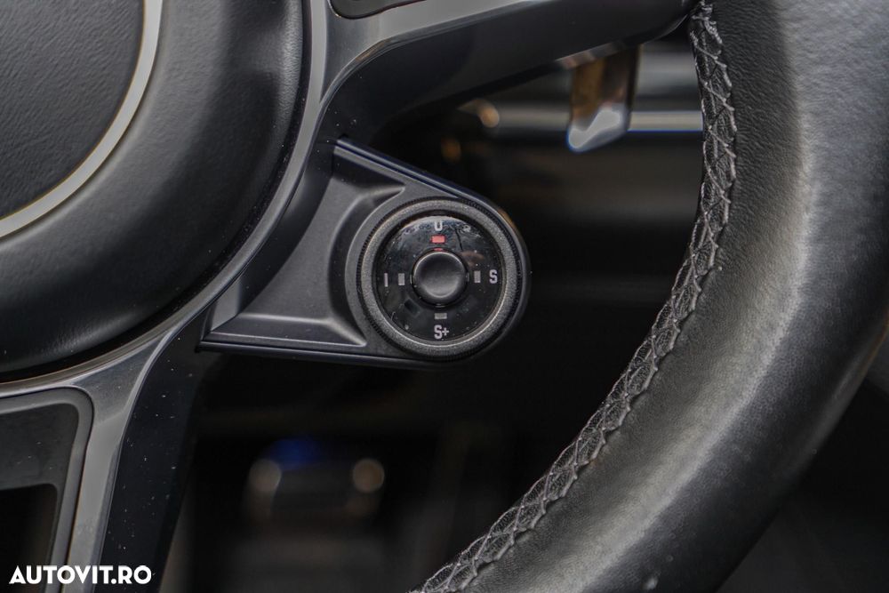 Porsche Panamera - 35