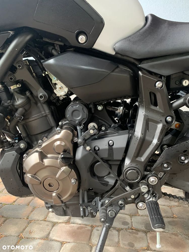 Yamaha MT - 6