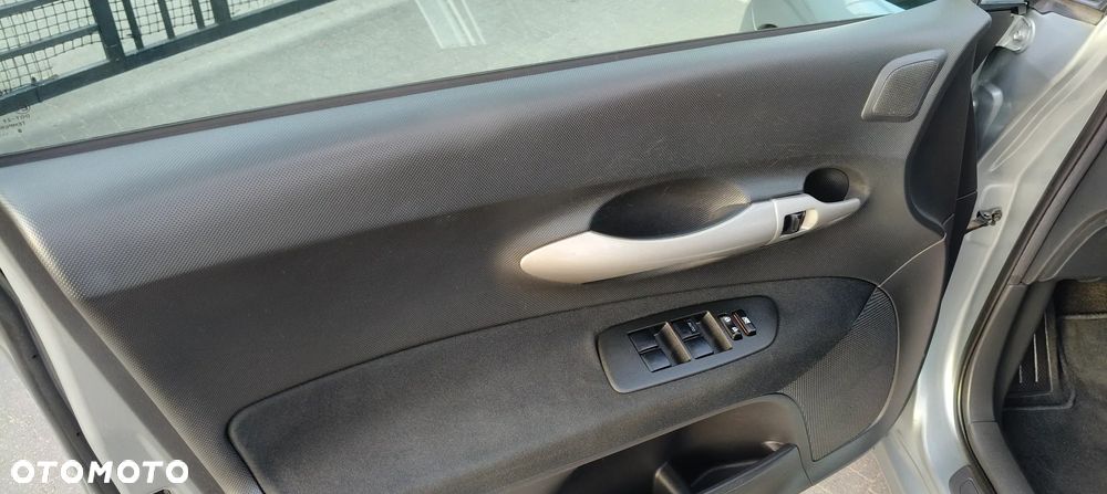 Toyota Auris 1.4 D-4D Life - 15