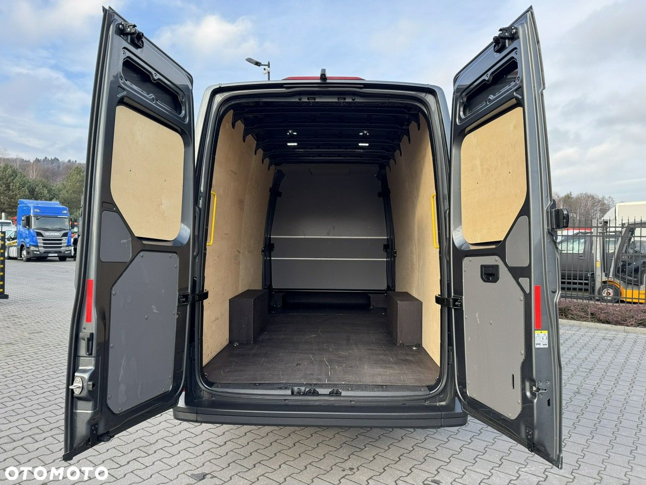 Volkswagen Crafter - 25