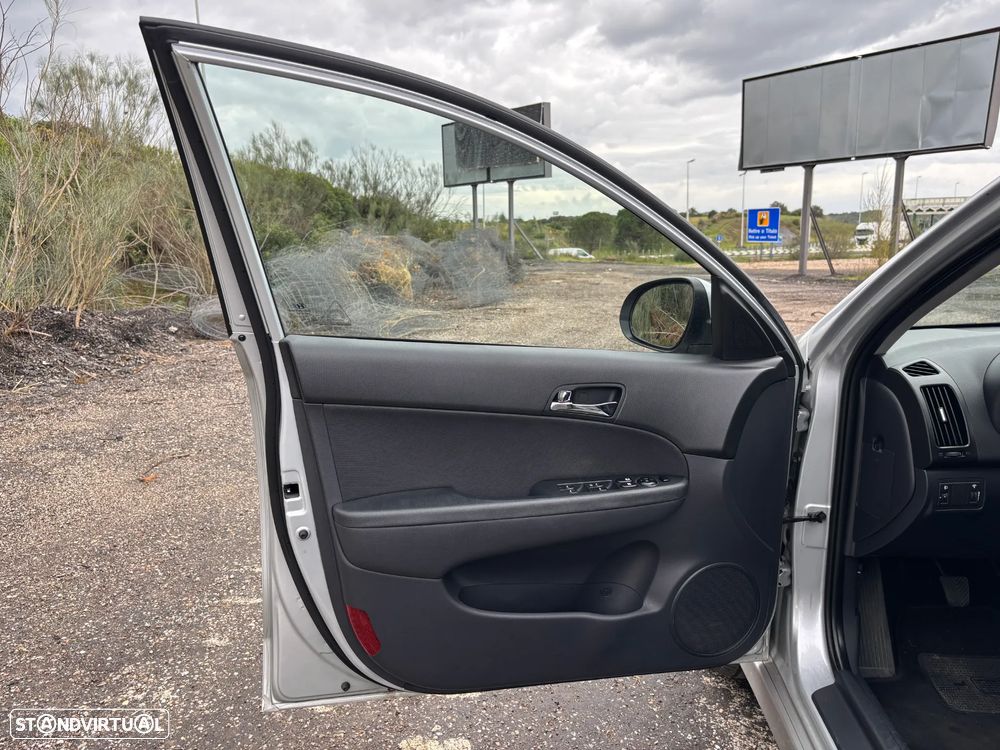 Hyundai i30 CW 1.6 CRDi STyle - 9