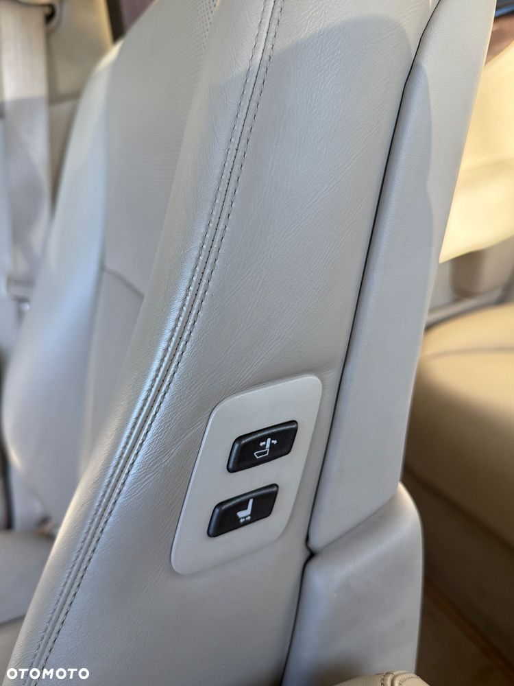 Lexus LS 460 Prestige AWD - 20