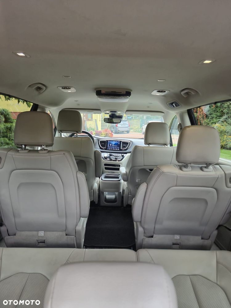 Chrysler Pacifica - 14