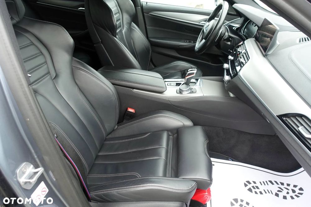 BMW M5 Competition - 14