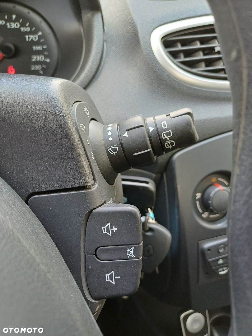 Renault Clio 1.5 dCi Authentique - 20