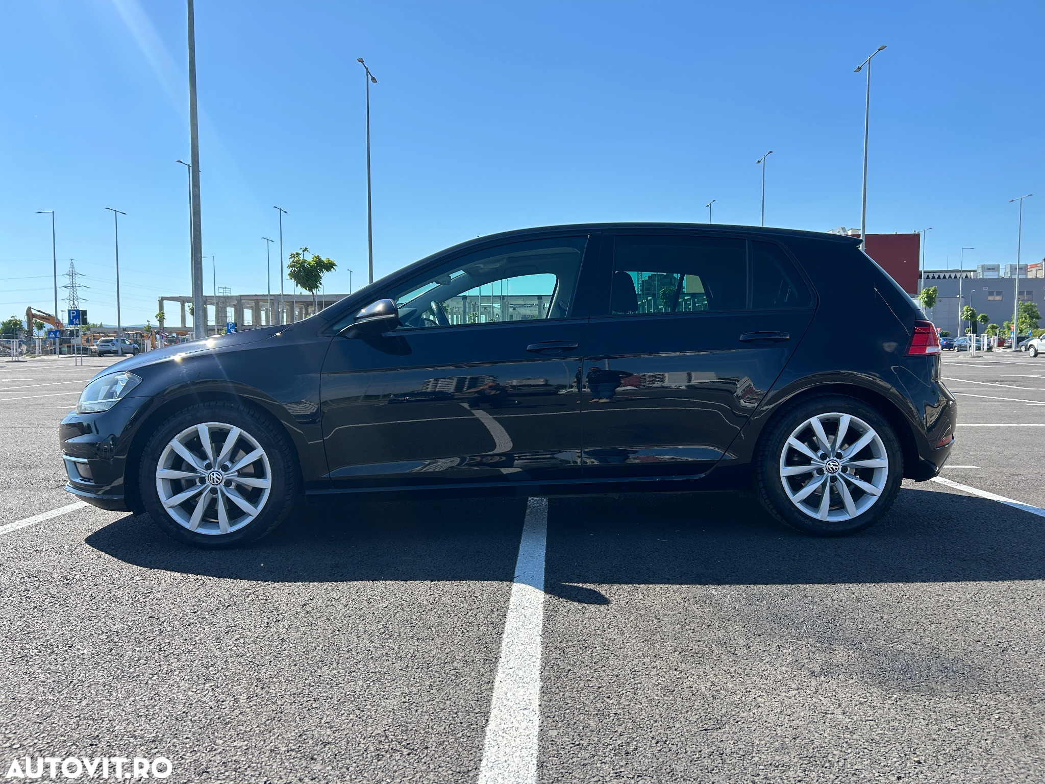 Volkswagen Golf 1.5 TSI DSG Highline - 3
