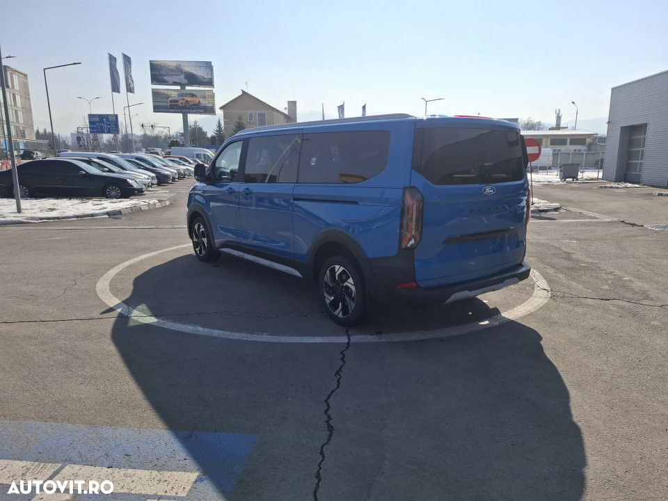 Ford Tourneo Custom - 4