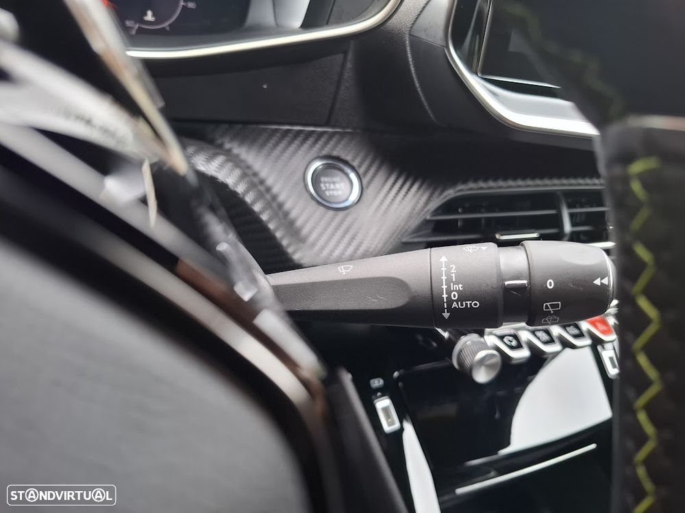 Peugeot 2008 1.2 PureTech GT Line - 28