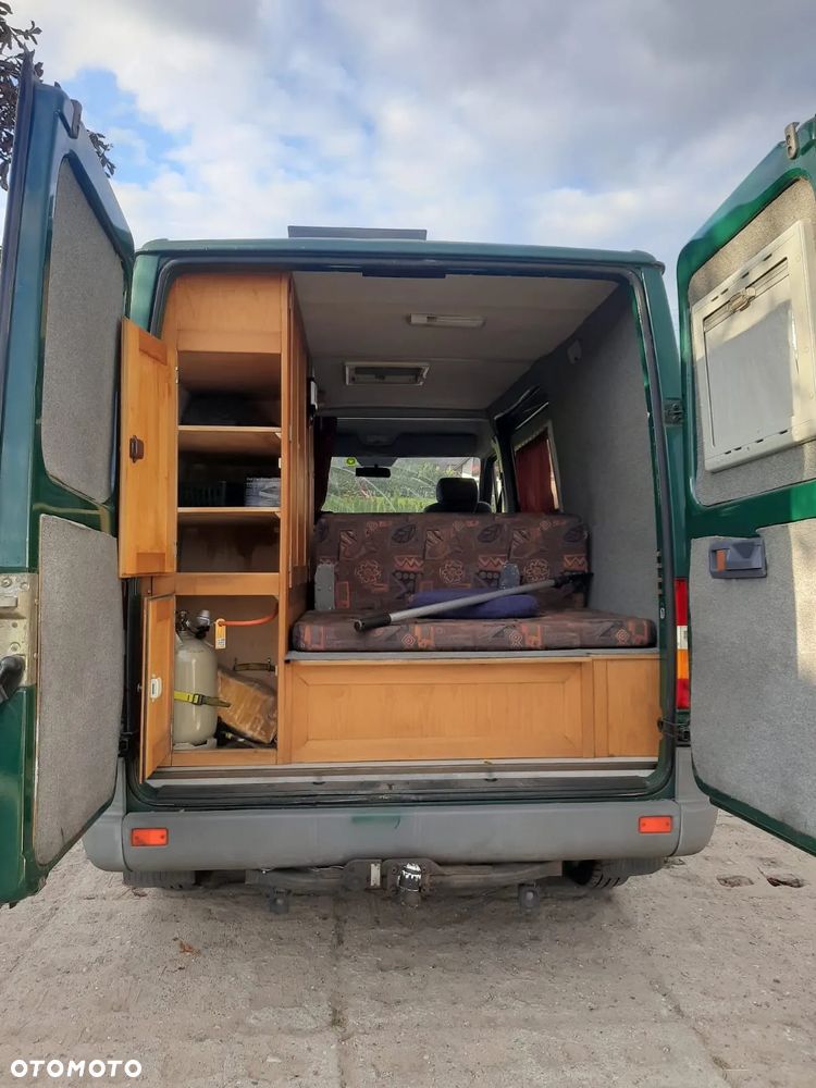 Mercedes-Benz Sprinter - 9