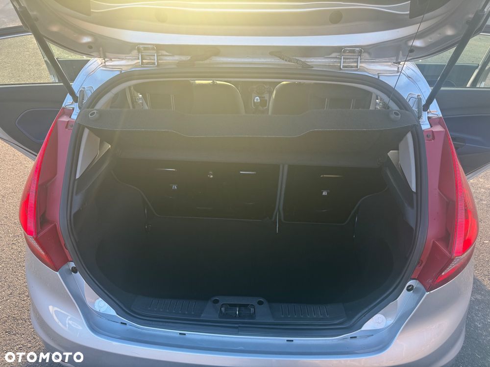 Ford Fiesta - 24