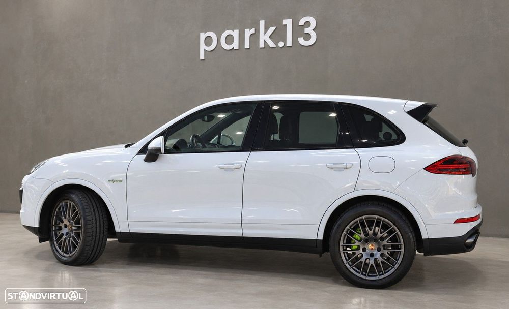 Porsche Cayenne S E-Hybrid Platinum Edition - 45