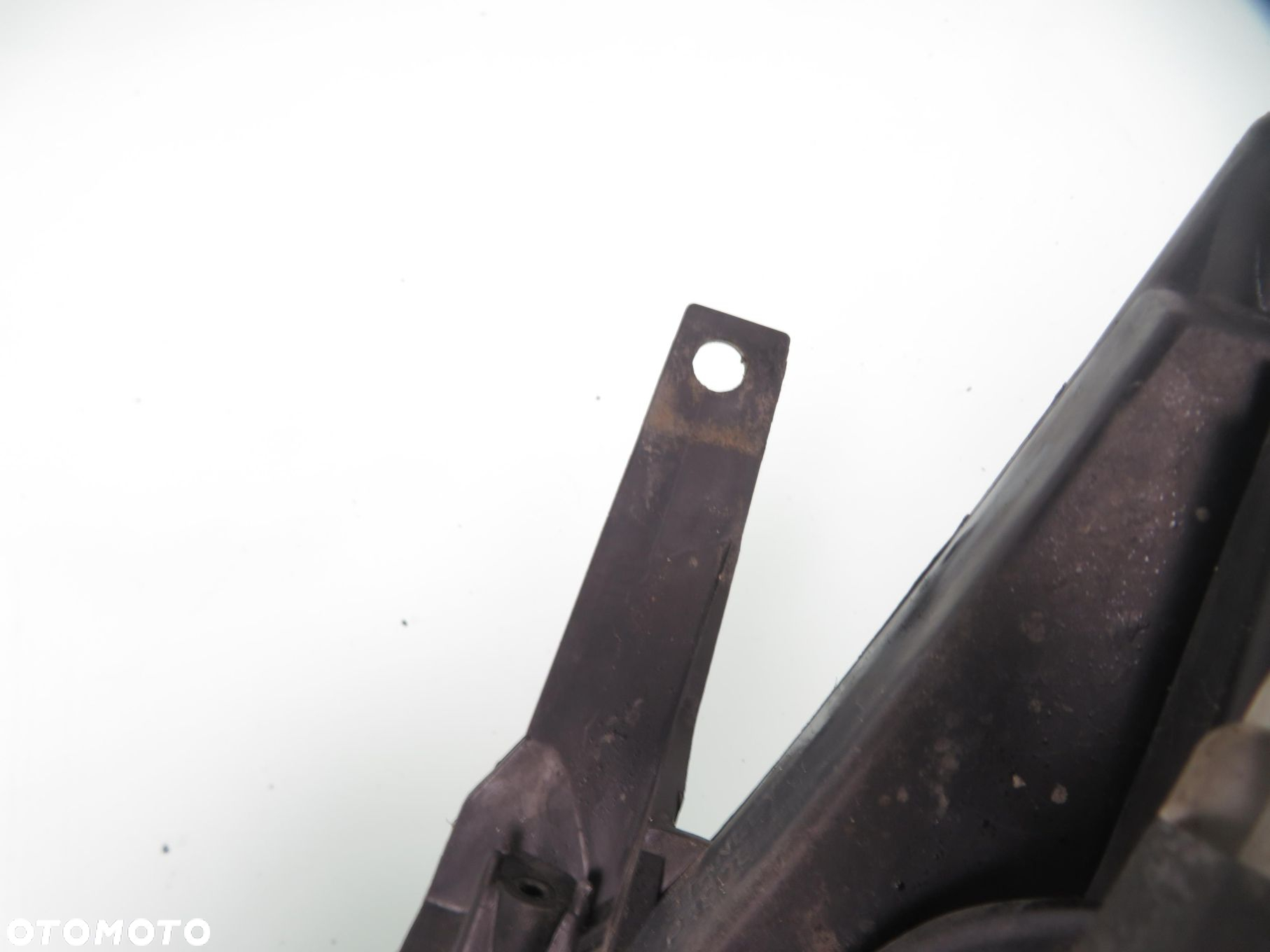 LAMPA PRAWA PRZEDNIA MAZDA 5 CR19 P5115R - 3