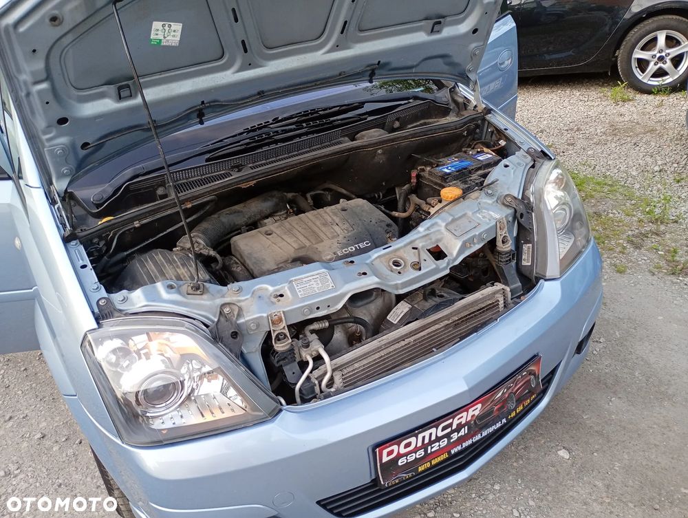 Opel Meriva 1.8 16V Cosmo Easytronic - 29