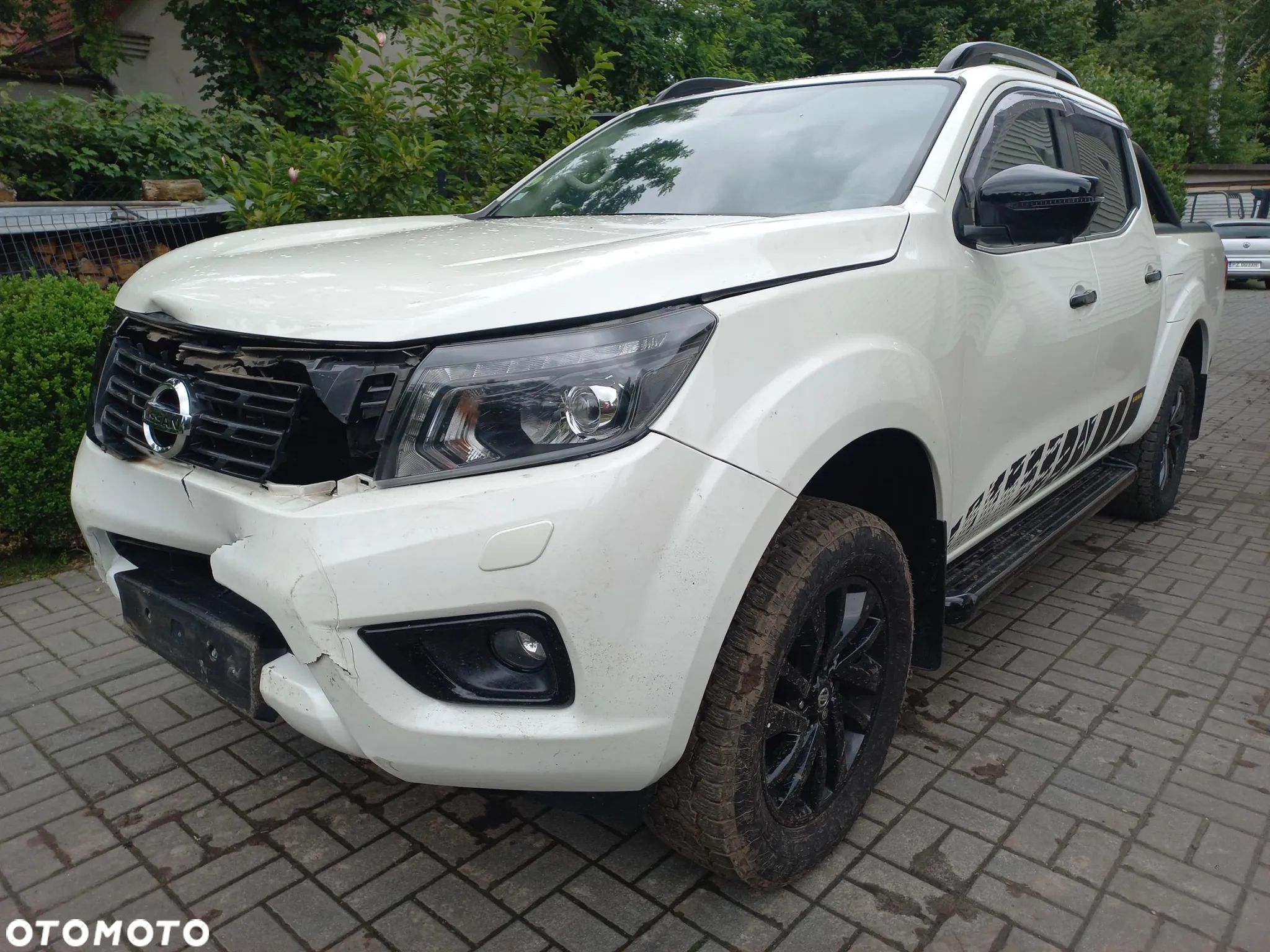 Nissan Navara DC 4x4 Autm Tekna - 1