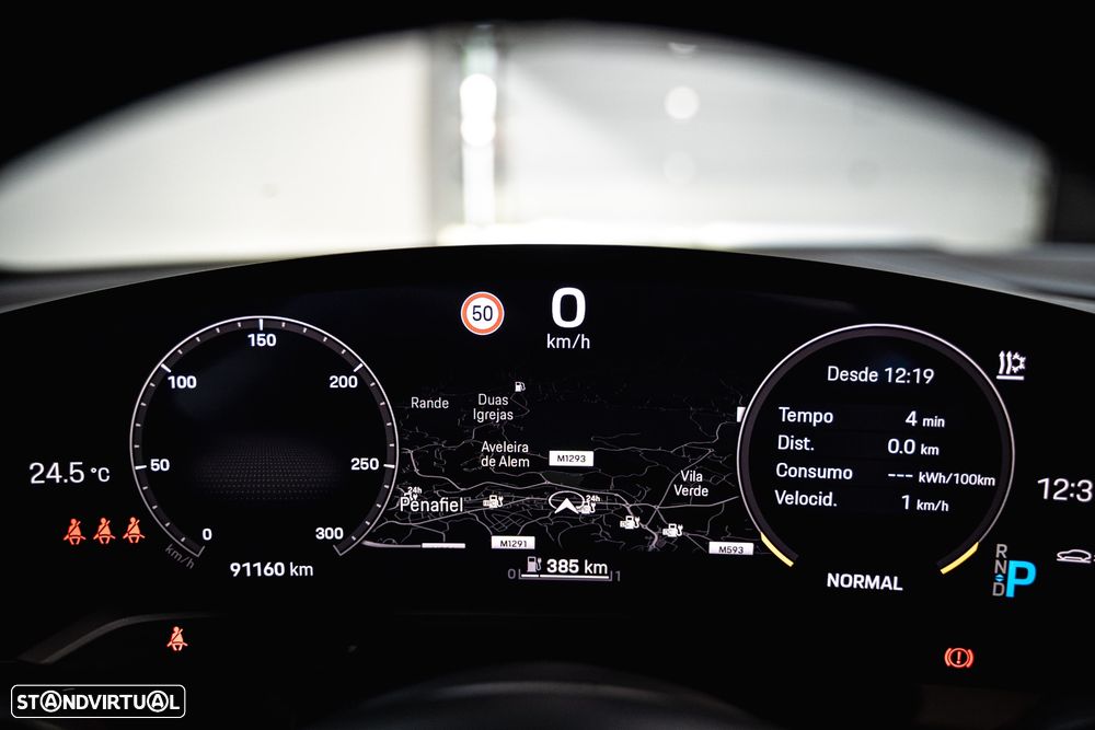 Porsche Taycan Cross Turismo 4 - 8