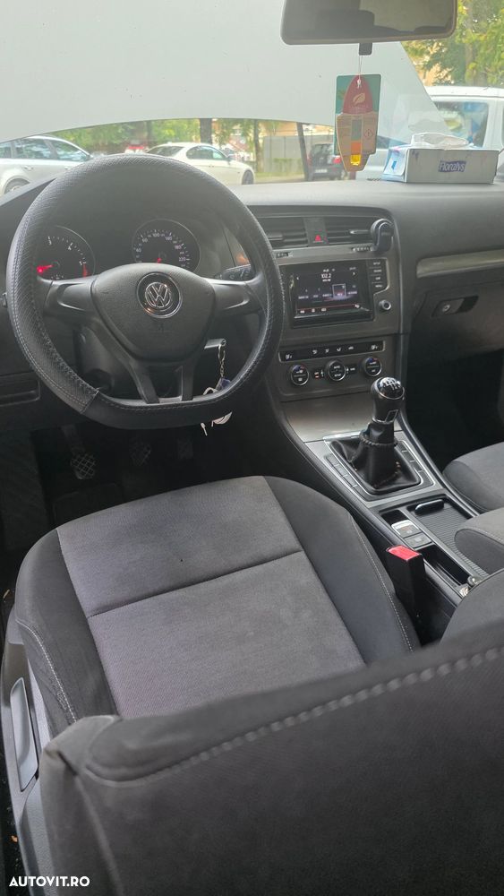 Volkswagen Golf 1.6 TDI DPF BMT Highline - 9
