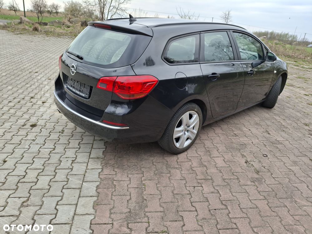 Opel Astra 2.0 CDTI DPF ecoFLEX SportsTourer Start/Stop ENERGY - 2