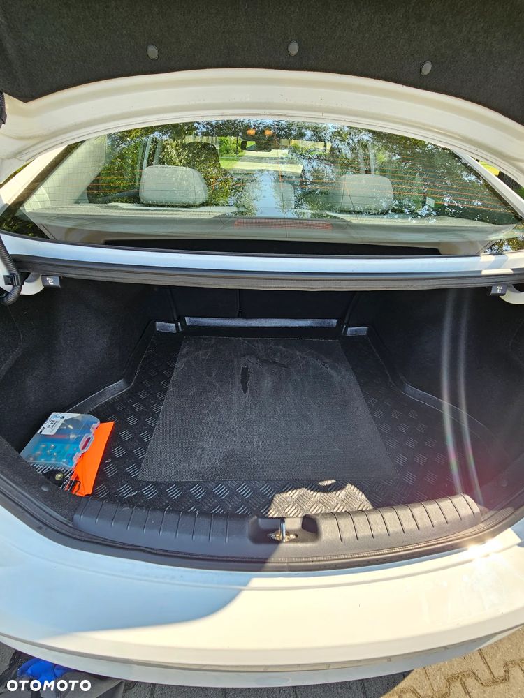 Hyundai Elantra - 20