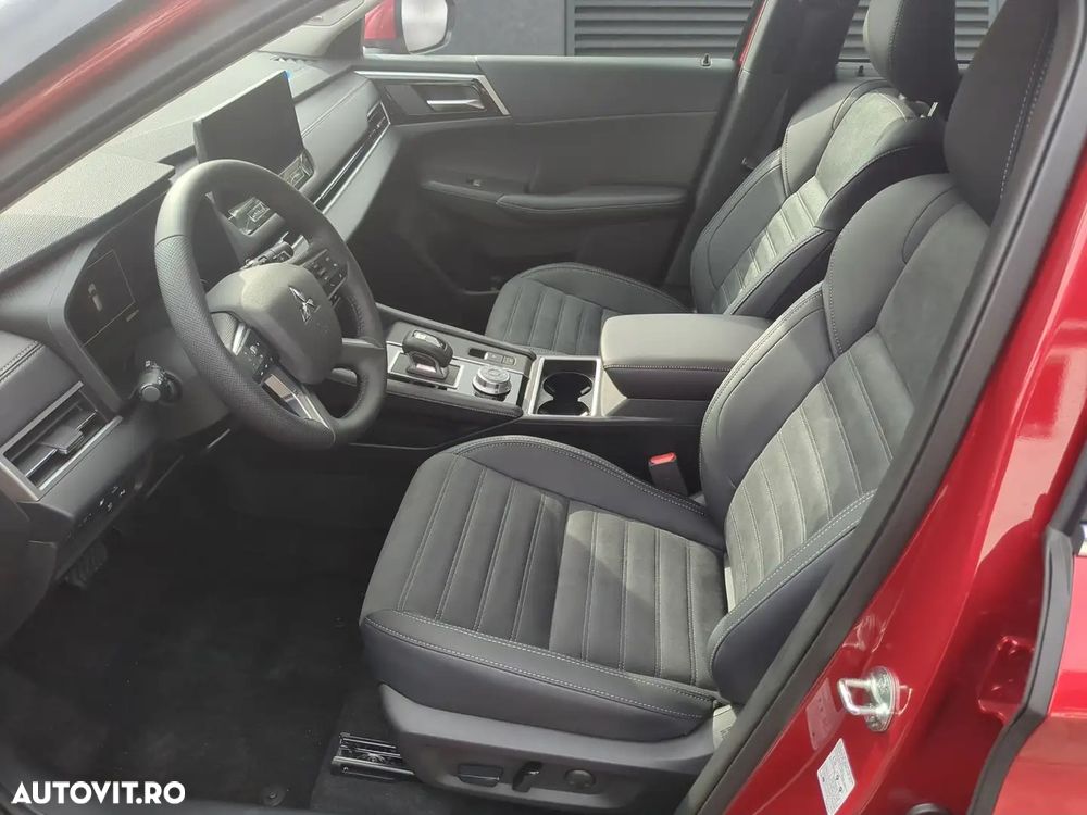 Mitsubishi Outlander 2.4 4WD Plus - 7