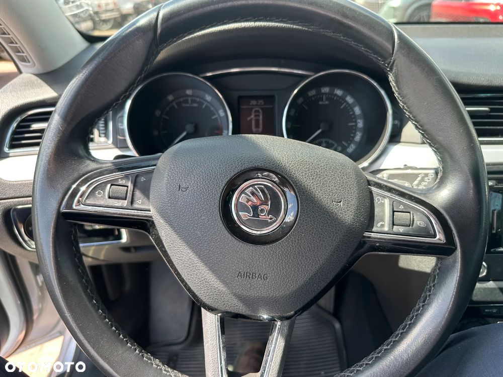 Skoda Superb 2.0 TSI Elegance DSG - 10