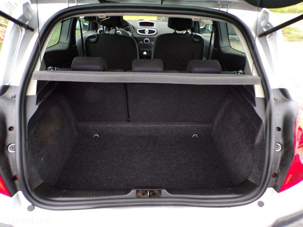 Renault Clio - 19