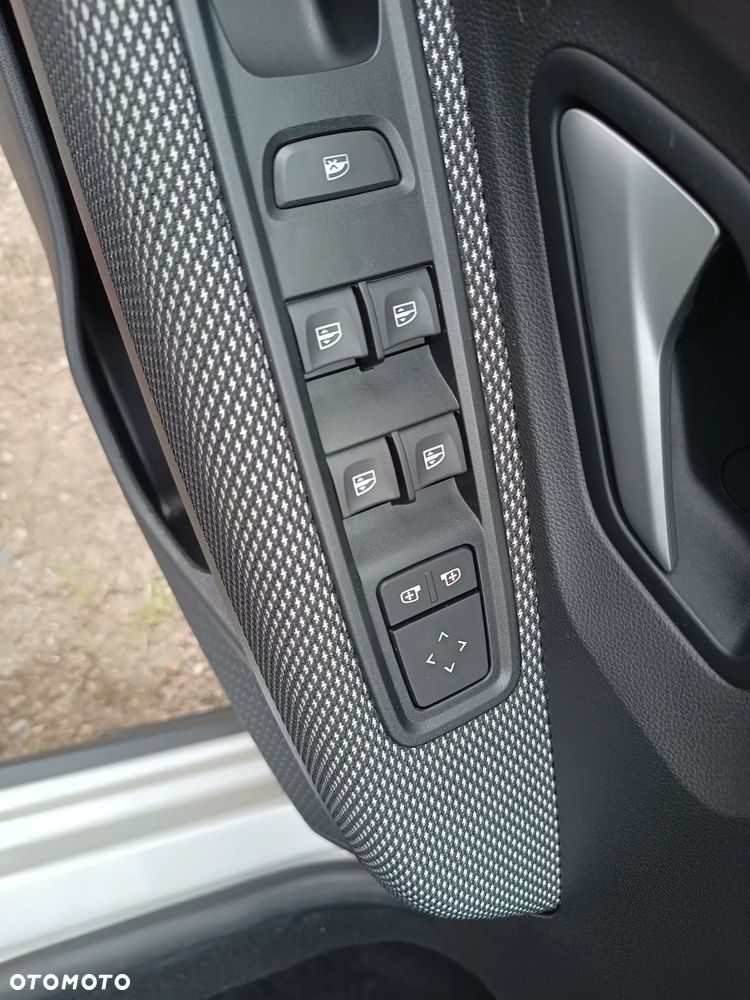 Dacia Sandero Stepway 1.0 TCe Expression CVT - 28