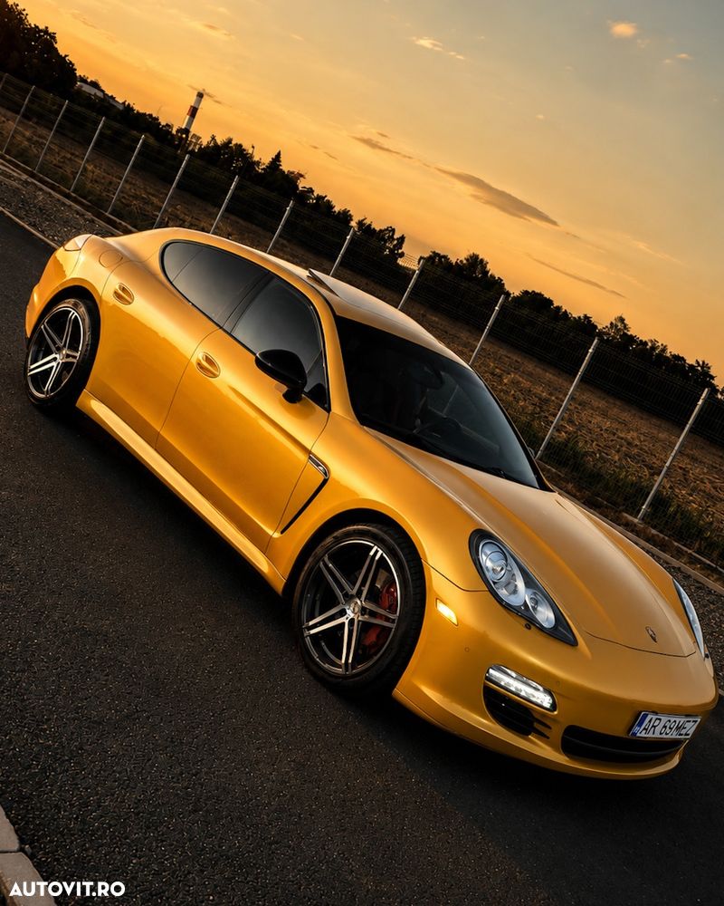 Porsche Panamera - 8