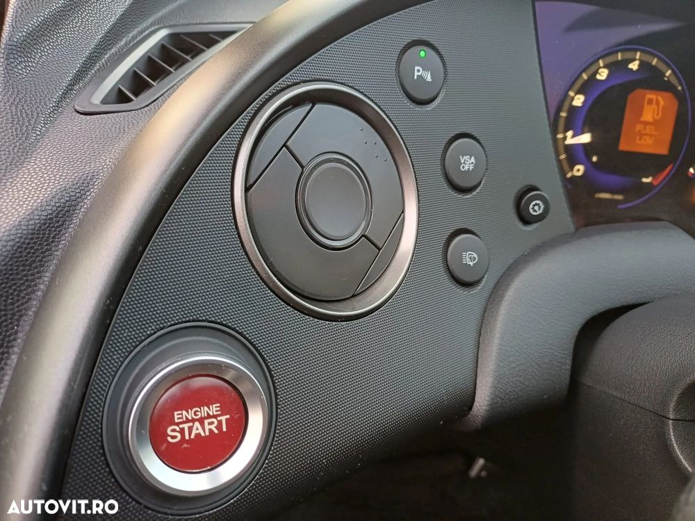 Honda Civic 1.8 SOHC i-VTEC MT Executive - 15