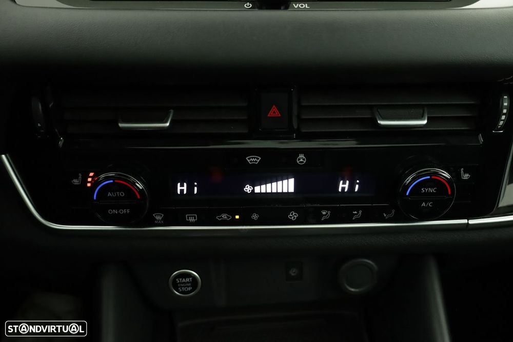 Nissan Qashqai 1.3 DIG-T N-Connecta LED Xtronic - 13