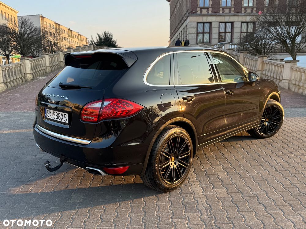 Porsche Cayenne - 4