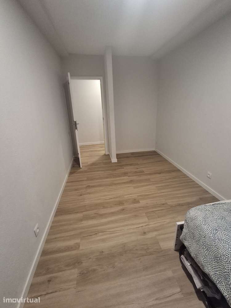 Apartamento T3 com 101m², pronto a habitar e bem localizado - Grande imagem: 5/8