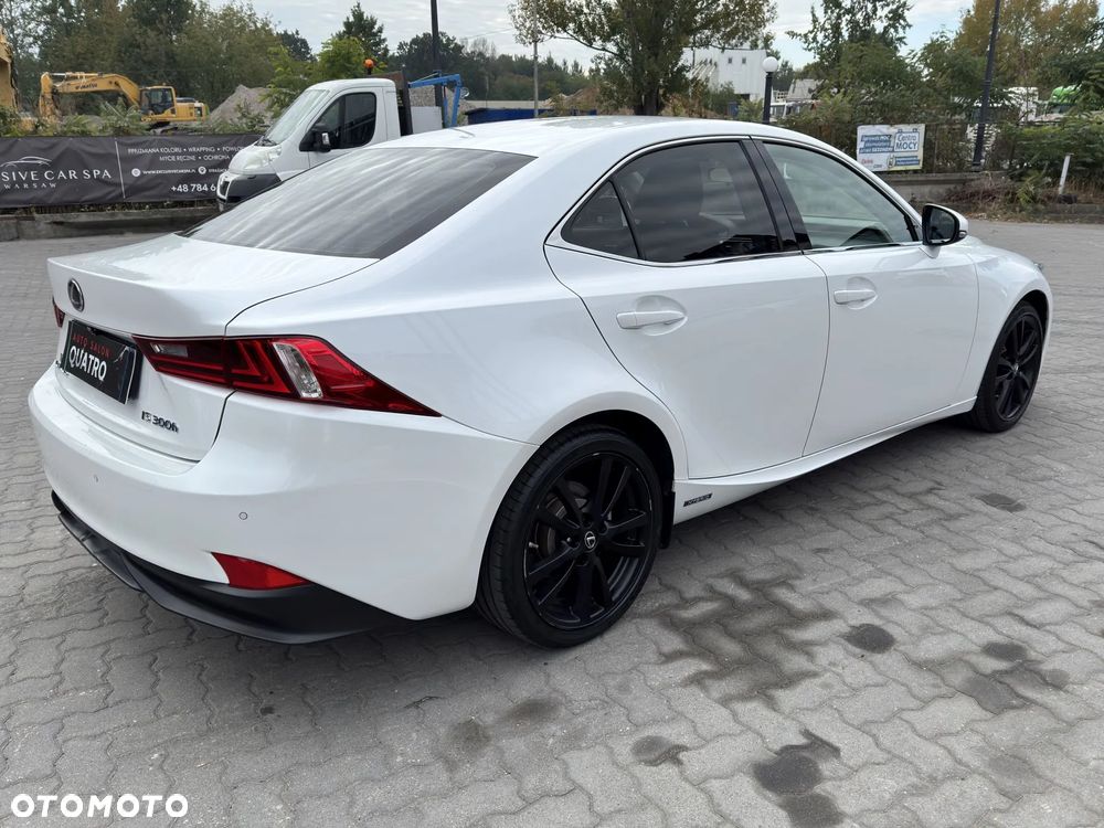 Lexus IS 300h Elite EU6 - 4