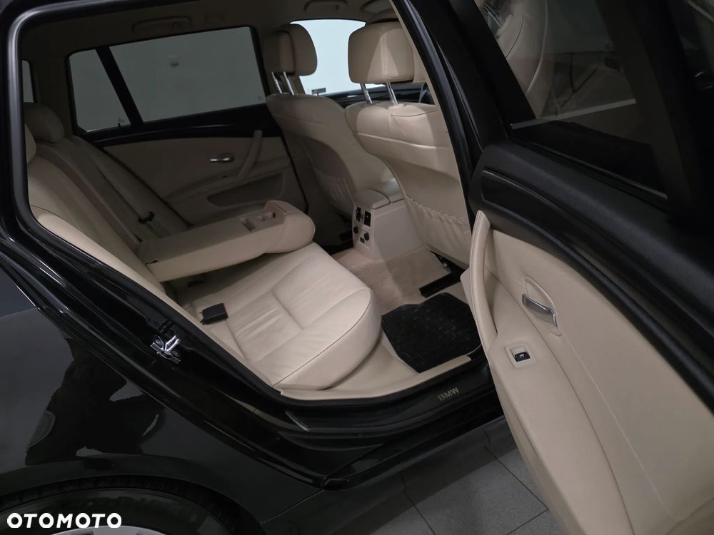 BMW Seria 5 - 29