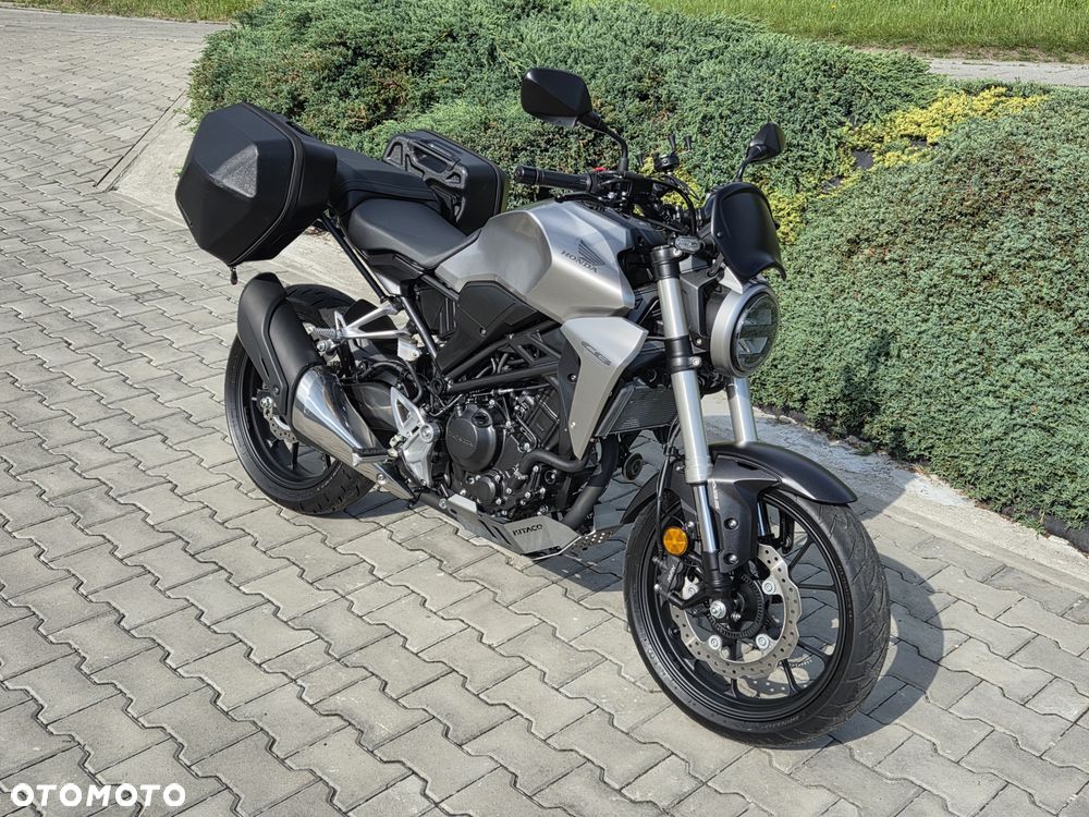 Honda CB - 11