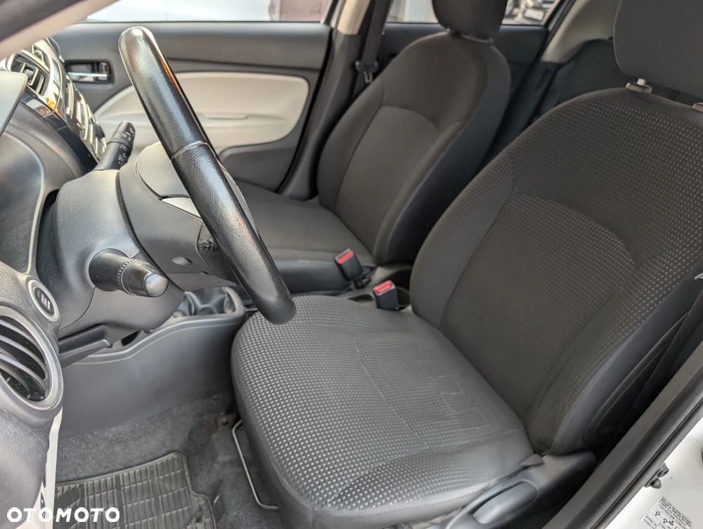 Mitsubishi Space Star 1.2 Intense - 19