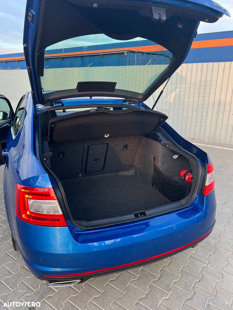 Skoda Octavia 2.0 TDI RS - 40