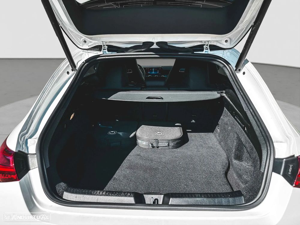 Mercedes-Benz CLA 250 e Shooting Brake AMG Line - 8
