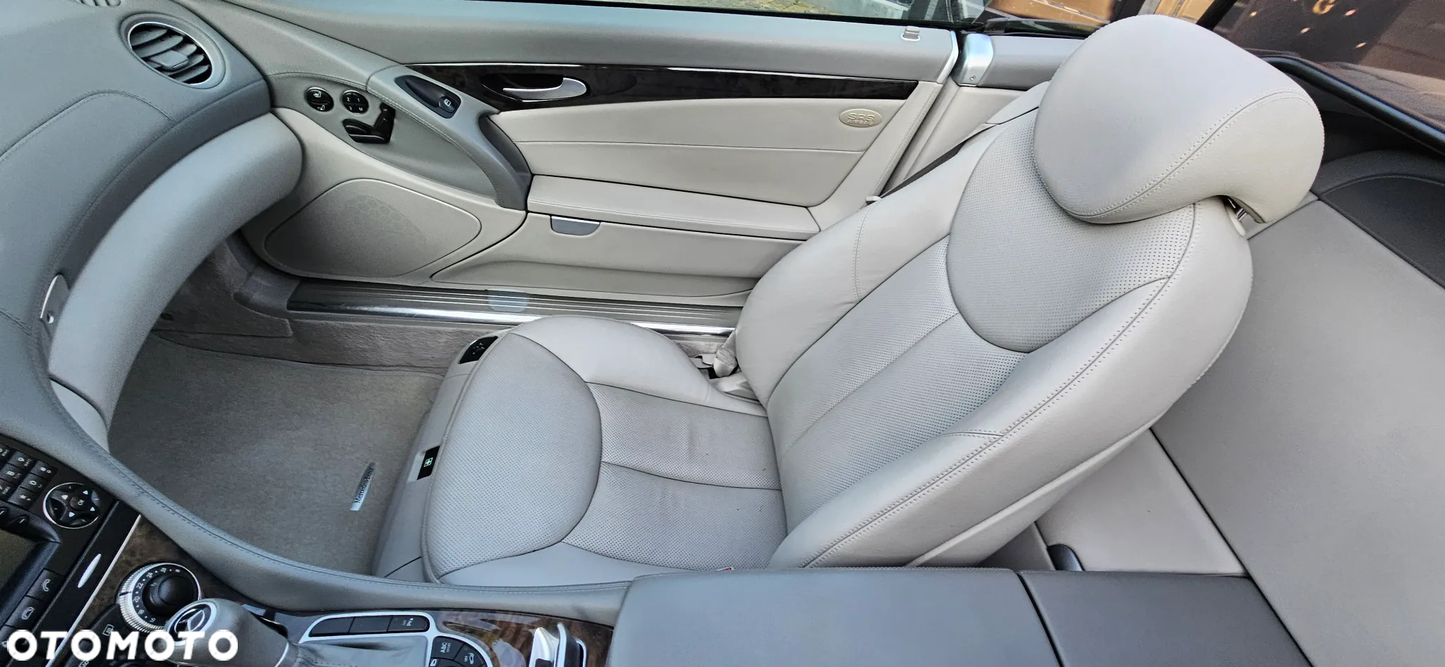 Mercedes-Benz SL - 23